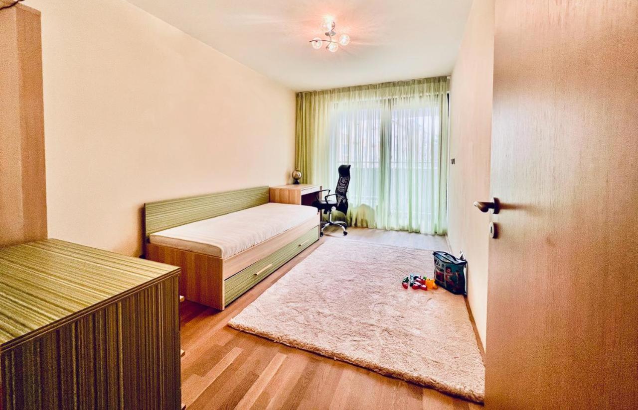 Luxury Apartment In Prague And Free Parking Praga Exterior foto